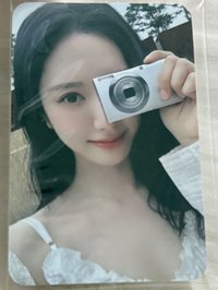 2025 SEASON’S GREETINGS [SUNFLOWER]  k4 特典卡 相機苞娜