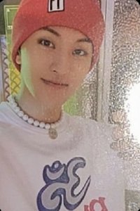 疾馳 (2 Baddies) 專輯卡 