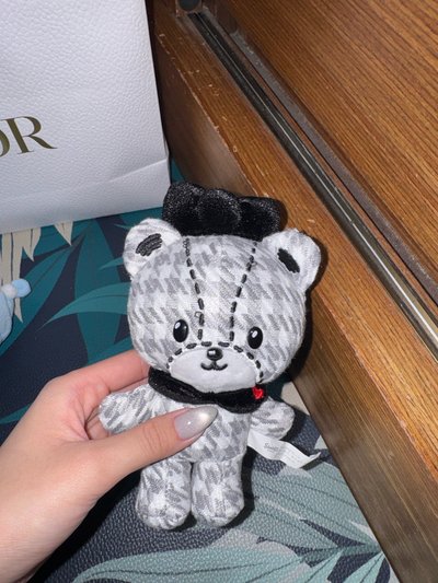 kitty冬季新款千鳥格吊飾泰迪熊