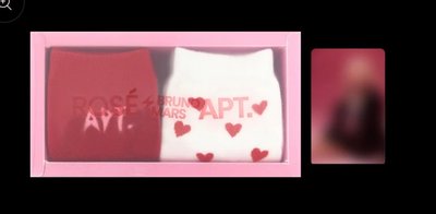 Rosie 快閃週邊 Apt襪子組合（含卡）