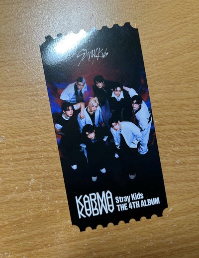 買圖一送12張小海報再送一個票卡