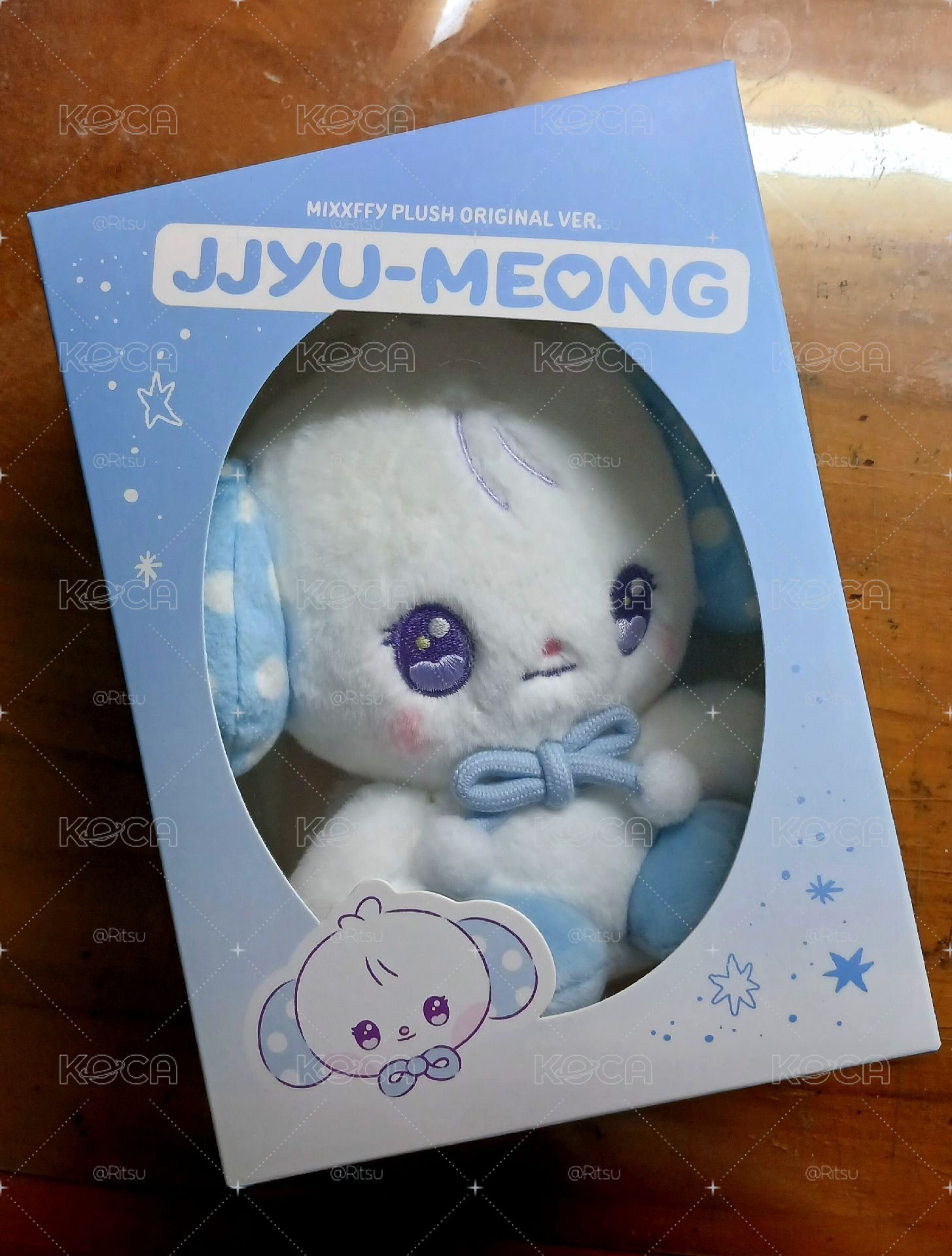 NMIXX Jiwoo 友大娃