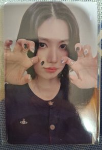 權恩妃 The Red 演唱會 In Taipei  周邊卡 帽子周邊卡