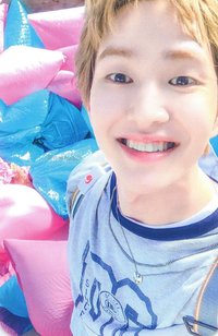 Onew Percent 快閃店 後背包 周邊卡 