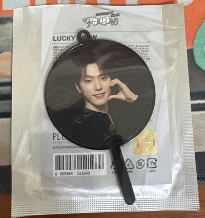 Follow again小黑扇圓漢寛俊燦