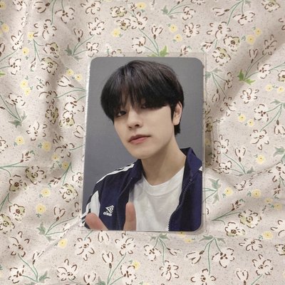 🧭Stray Kids - 樂-Star 星河中背 玟