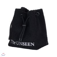 The UNSEEN 抽繩 側背包 