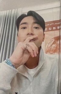 Callin’ yzy 簽售卡 