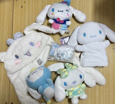 （整圖出）三麗鷗 微笑系列 微笑 大耳狗 手偶 吊飾 玩偶 帽子 企鵝 娃娃 馬戲團 喜拿 玉桂狗 知秀同款