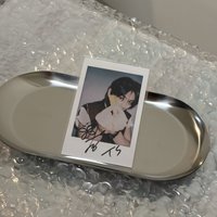 拿著一根不知道Pocky還是薯條