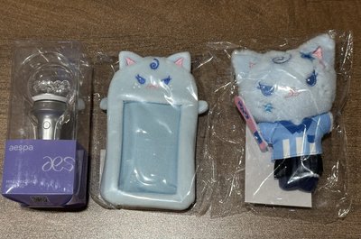 Karina卡套+娃娃+小手燈