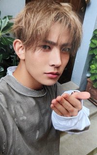 迷七 yzy 1.0 幸運卡 