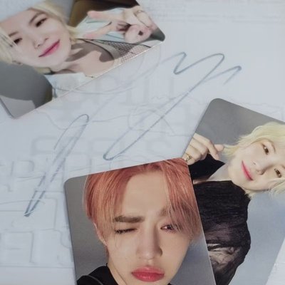 全專 ✨️ 隨機出貨【美國官網 】SEVENTEEN 親筆簽名 簽名卡 SPILL THE FEELS 迷12
