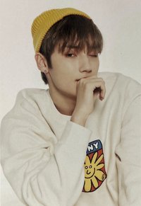 22 FANLIVE 隨機卡 