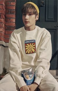 22 FANLIVE 隨機卡 