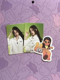 榮書專無自拍小卡