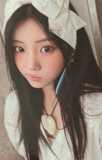 NOT CUTE ANYMORE yzy 4.0 幸運卡 