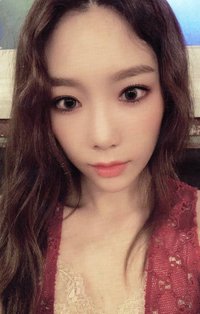 Lil' Touch 專輯卡 