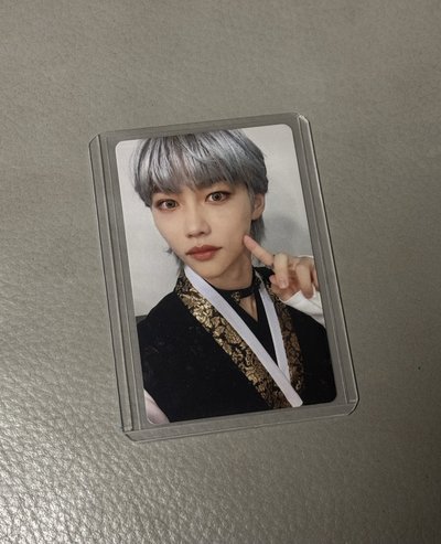 NOEASY yzy 1.0 簽售卡 菲中背