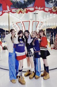 ILLIT x COEX 聖誕團體明信片 抽選卡 