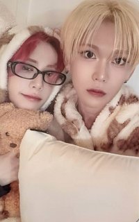 UXLXVE hl 線上4.0 unit 簽售卡 