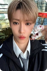 迷一 mp 手指比心 特典卡 