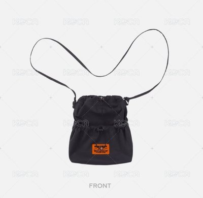 側背包含元彬卡