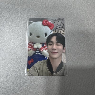 Key hello kitty 聯名 周邊 滿額卡 SHINee 快閃店