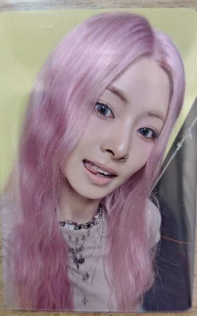 子瑜yzy特典中背