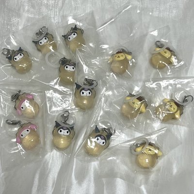 三麗鷗 牡蠣扭蛋吊飾