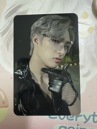 我很抱歉，皮手套讓我很出戲