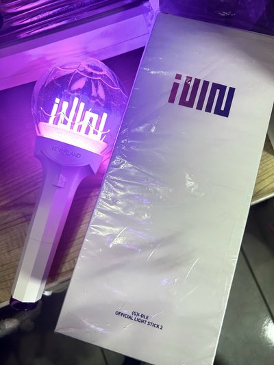 i-dle二代手燈、手燈包（需多帶）