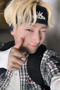 正二 yzy 視簽2.0 簽售卡 