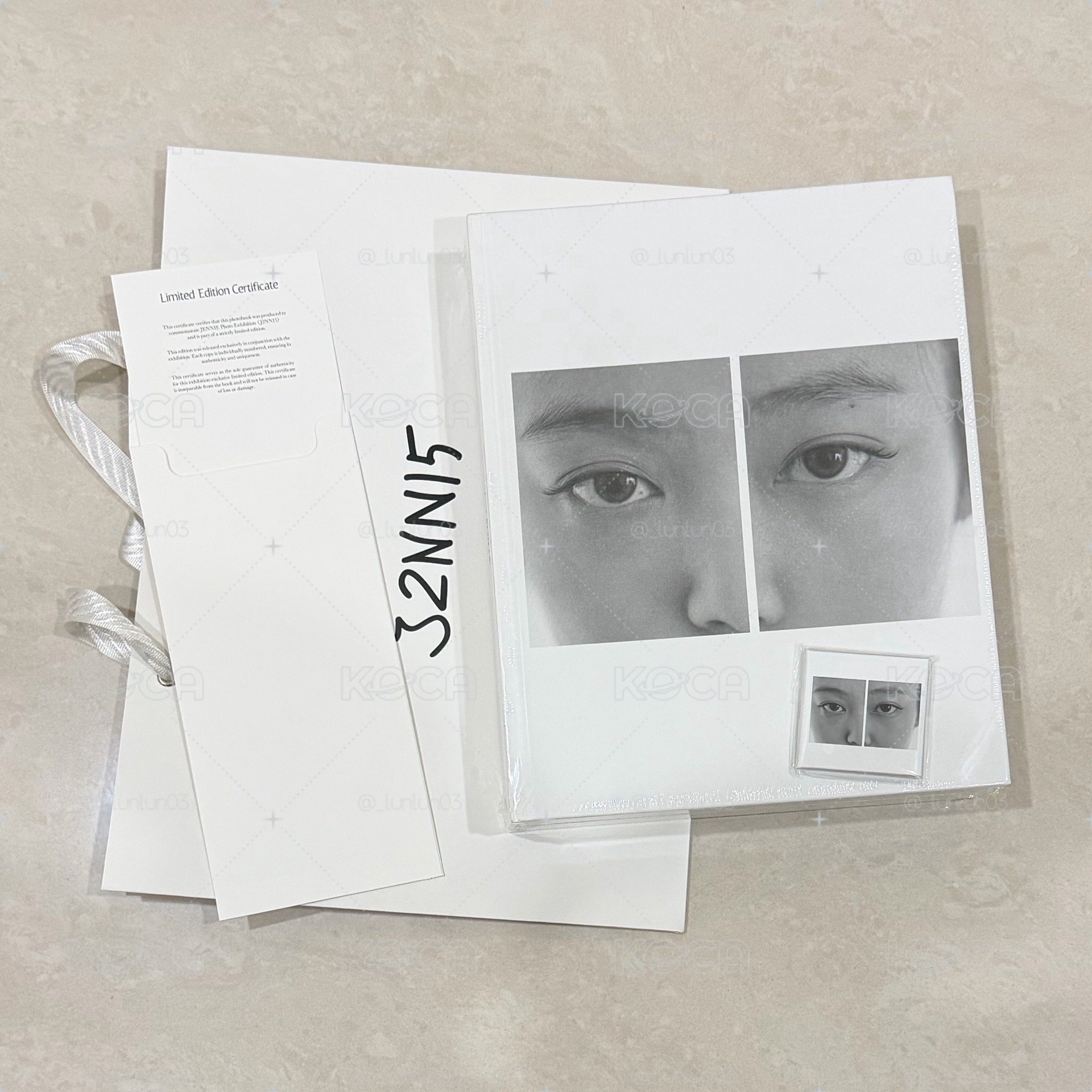 現貨-Jennie攝影展寫真書 限量3000已拆
