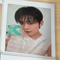 🟠拿MOA棒的竣拍立得