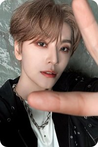 迷一 sr V字中間的臉 特典卡 