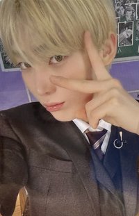 暗月特別專 yzy 特典卡 