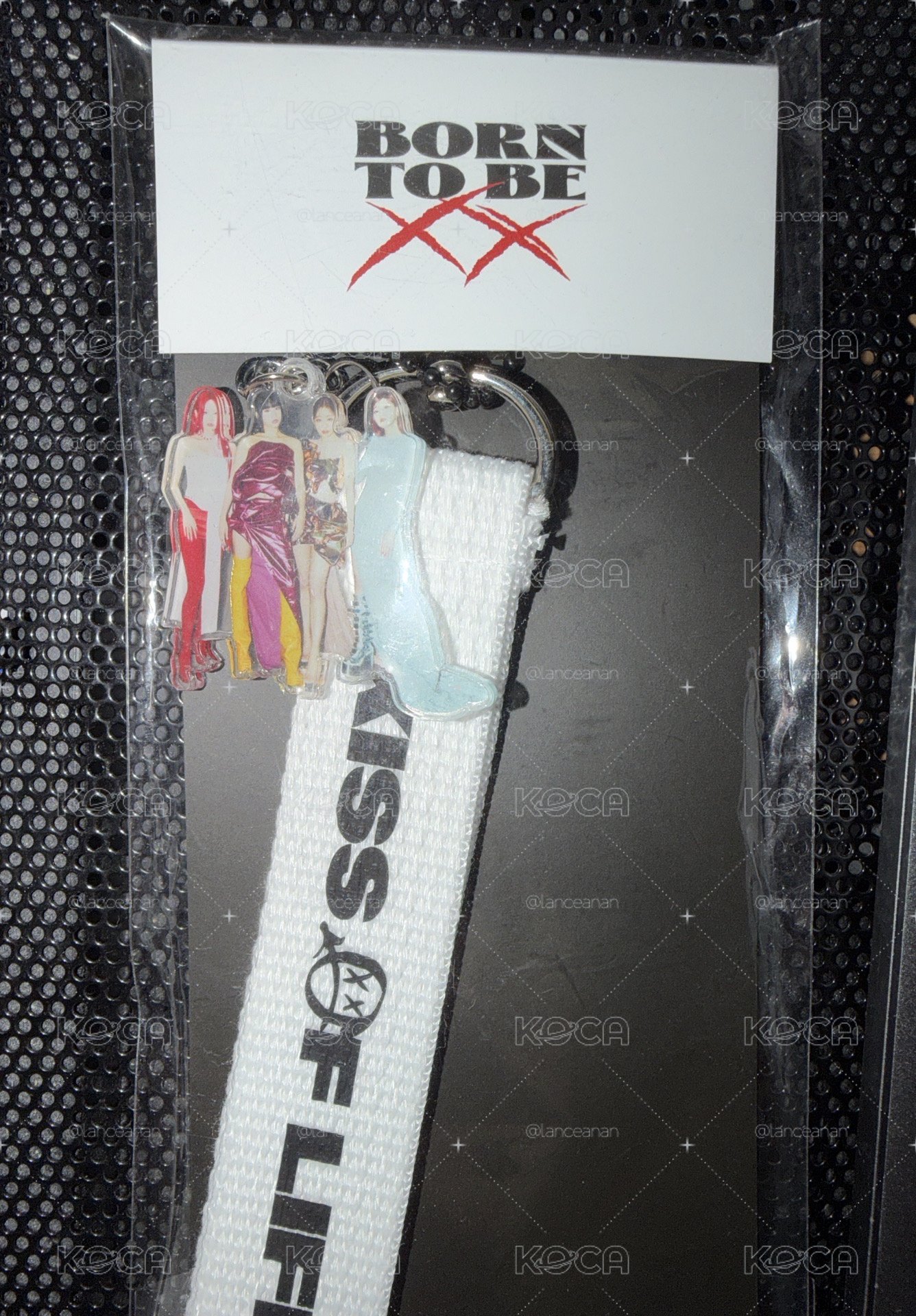 全新未拆 KISS OF LIFE吊飾