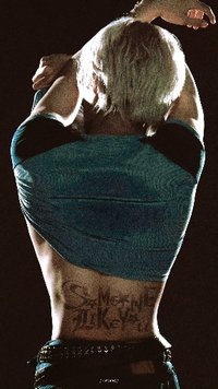 虔誠的咪咪溝信徒