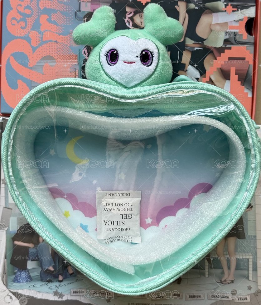 TWICExGIGO MINA MIVELY 痛包 愛心背包