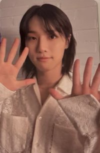 ONLY LOVERS LEFT Black ver. 專輯卡 