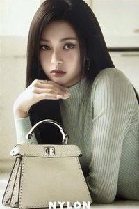 雜誌卡 NYLON 雜誌8月刊