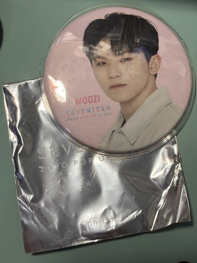 seventeen 2020 woozi 快閃店 徽章