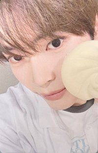 迷五 yzy 上海合影 簽售卡 小籠包