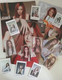 一整套-雜誌2海報2拍立得6自拍5