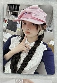 電子專慜（左）