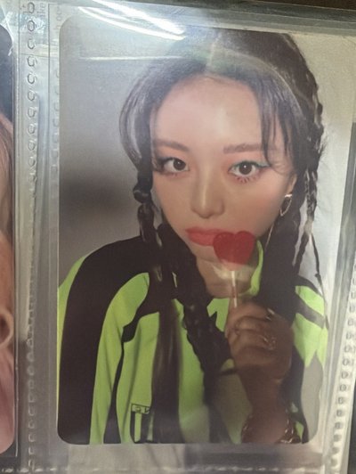 ITZY guess who 專卡