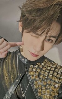 戳臉源（需捆到賣場內任何小卡$300，否則不出貨）