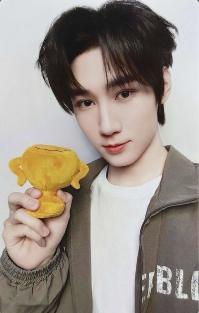 🐿️張真源 參重樓個人卡