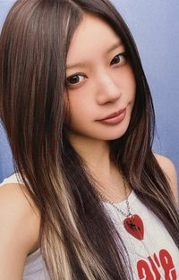 NOT CUTE ANYMORE 打歌卡 